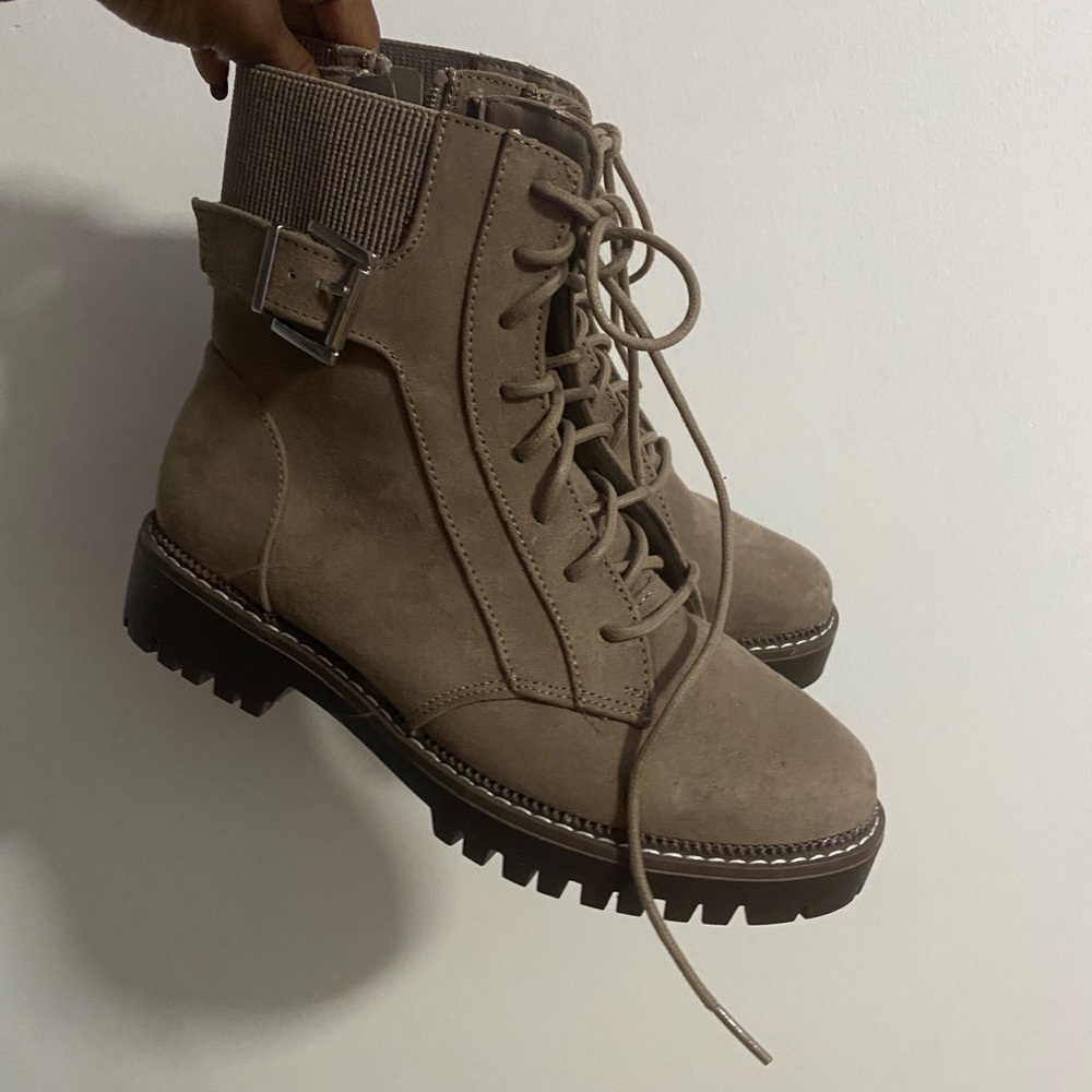 NWOT Tan Combat Boots